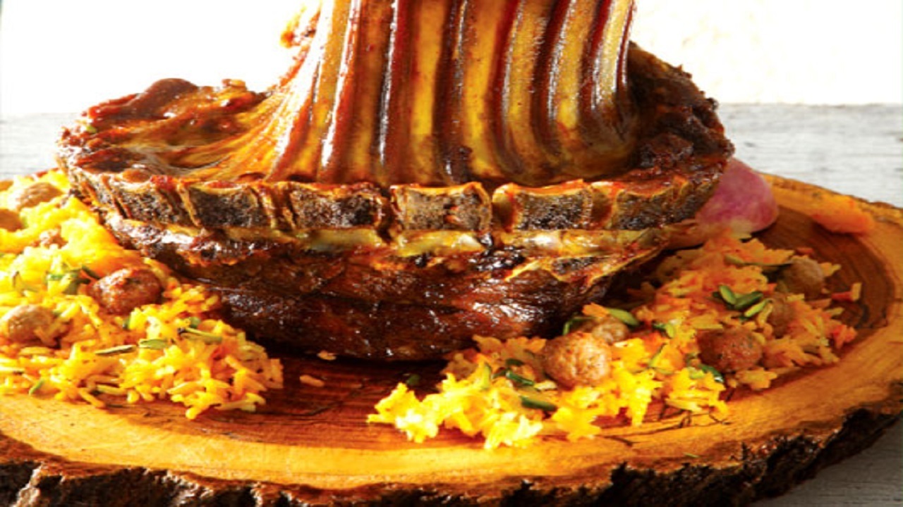 آموزش آشپزی؛ از فوت و فن&zwnj;های تهیه رول مرغ پنیری خوشمزه و خوراک هویج و گندم تا براونی قهوه + تصاویر
