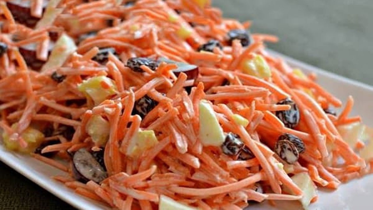 آموزش آشپزی؛ از فوت و فن&zwnj;های تهیه رول مرغ پنیری خوشمزه و خوراک هویج و گندم تا براونی قهوه + تصاویر