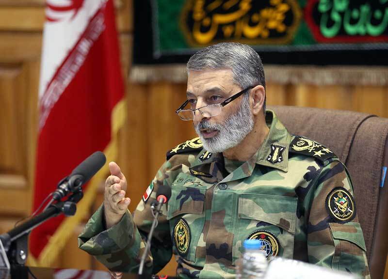 دشمنان در سست کردن پیوند ارتش با امام، رهبری و مردم توفیقی نداشته‌اند