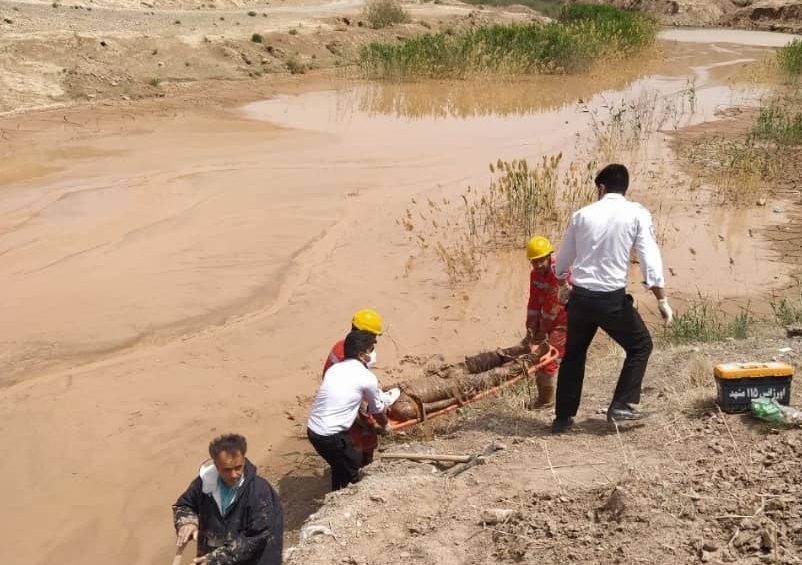 نجات فرد خراسانی از باتلاق رودخانه