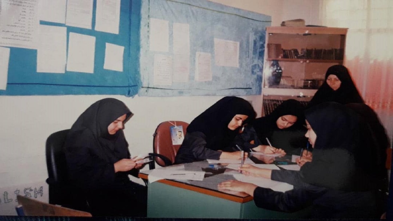 علاقه به شغل معلمی معلم یعنی پرورش دهنده روح انسان