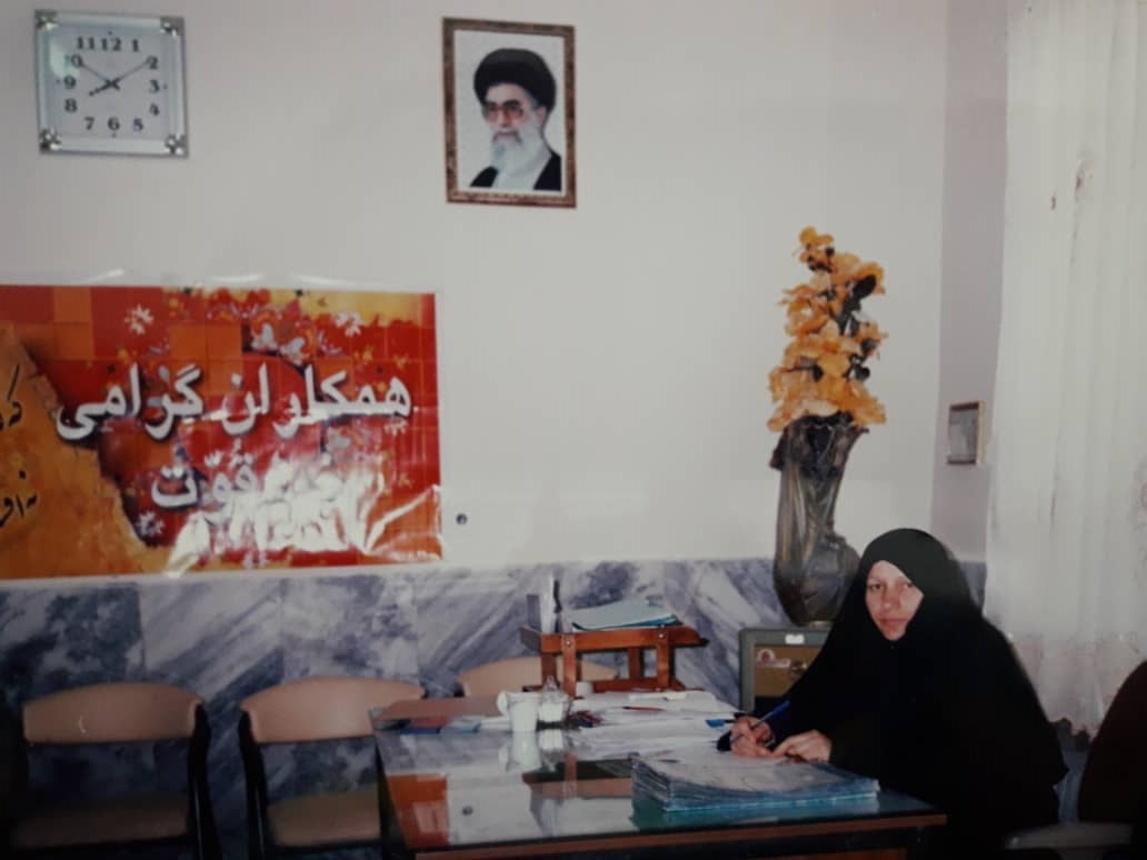 آرزوی کمک به جبههها معلم یعنی پرورش دهنده روح انسان