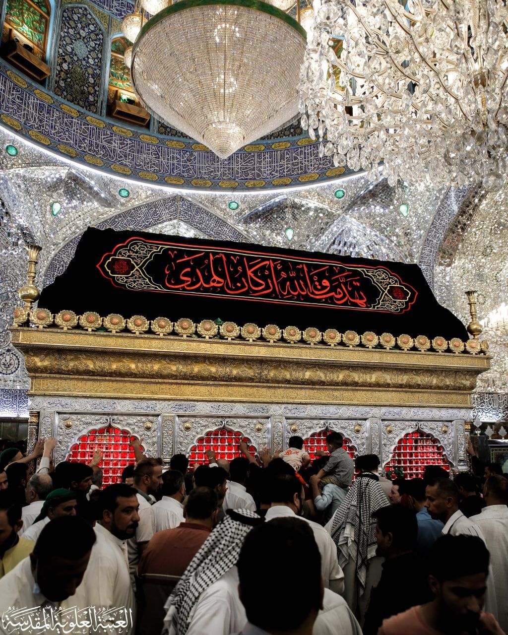 سیاهپوش شدن حرم امیرالمومنین(ع) در آستانه لیالی قدر +عکس
