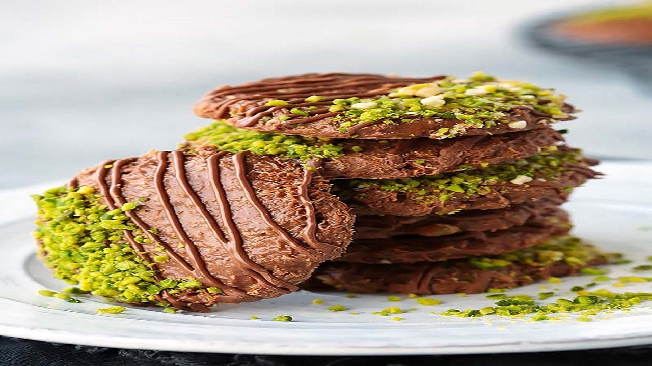 طرز تهیه کنافه شکلاتی؛ یک دسر خوشمزه و جذاب