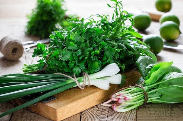 طرز تهیه ترکیب و اندازه سبزی قورمه در شهر&zwnj;های مختلف