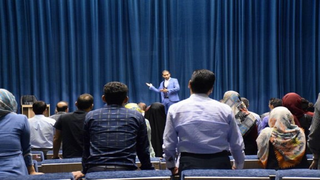 ۷ موردی که قبل از یک سخنرانی عمومی باید بدانید