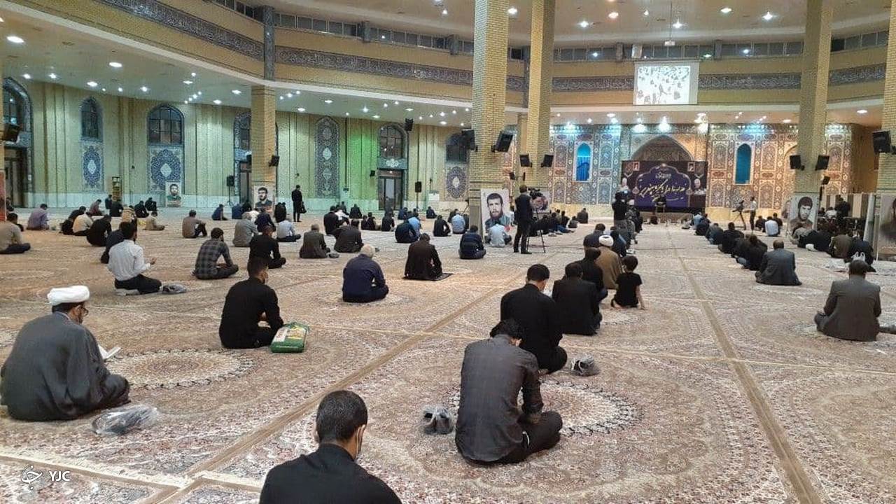مراسم معنوی شب قدر در ایلام + عکس