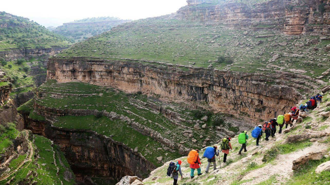 ساماندهی مسیر‌های صعب العبور تنگه‌های ویژدرون و الماس در ایلام