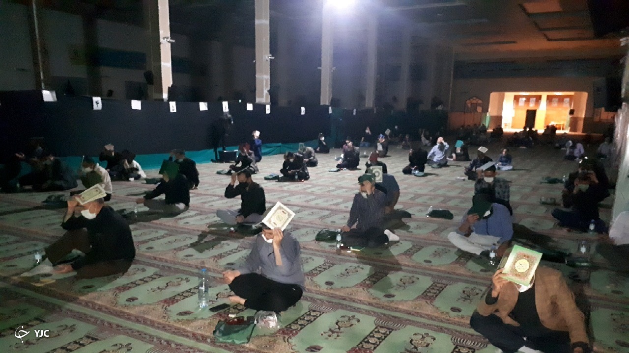 اولین شب قدر در استان مرکزی و طلب عفو از خداوند