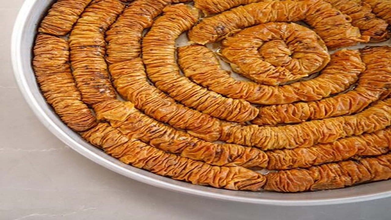 طرز تهیه محنشا؛ یک شیرینی متفاوت و خوشمزه