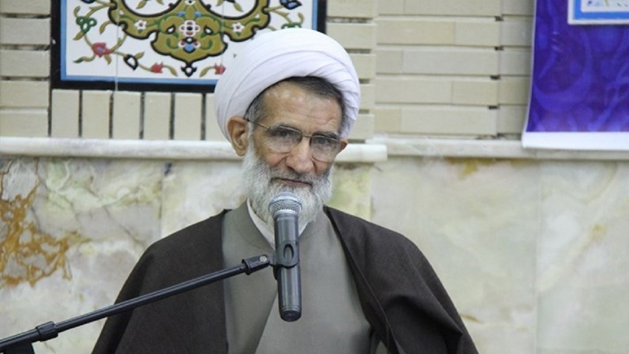 دیدار جمعی از فرهنگیان با نماینده ولی فقیه در چهارمحال و بختیاری+فیلم