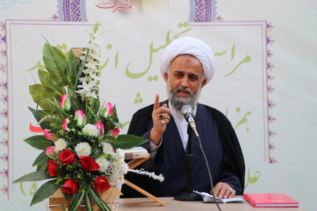 برای بهبود مشکلات اقتصادی باید اعتقادات را قوی کرد