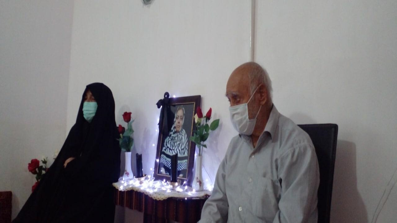 دلتنگی دانش آموزان بر سر مزار مریم