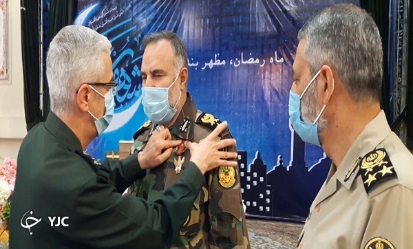 چرا امیر حیدری نشان درجه یک فتح دریافت کرد؟