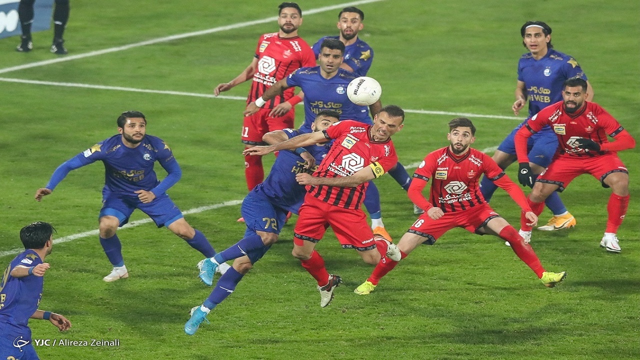 ورود خارجی‌ها به استقلال ممنوع!