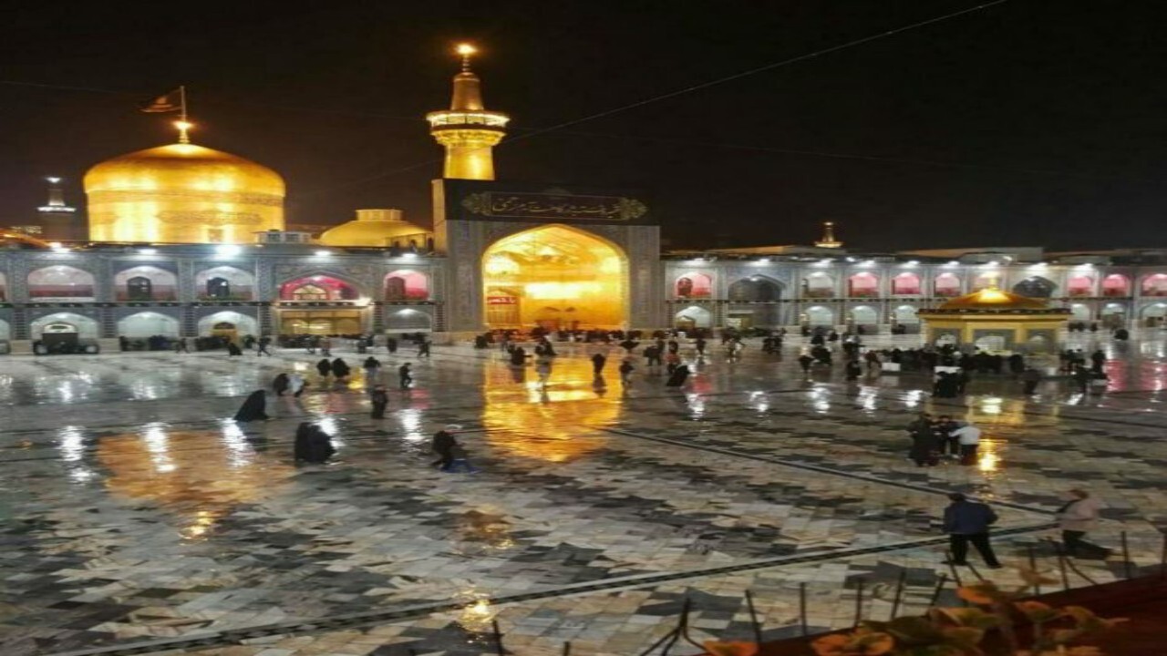 حال و هوای حرم رضوی و مشهد در شب شهادت امام علی (ع)