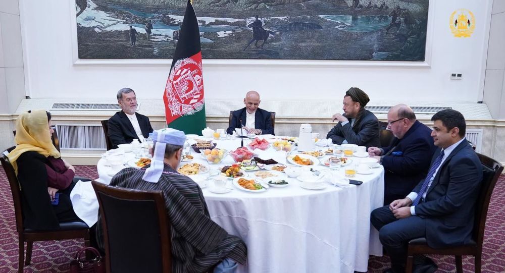 دیدار و گفتگوی اشرف غنی با روسا و نمایندگان احزاب سیاسی