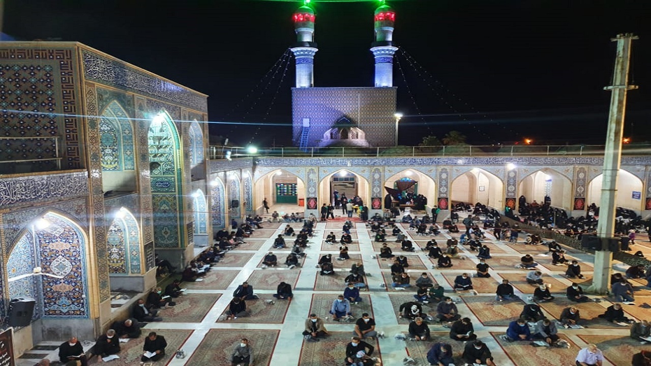 مراسم احیای شب قدر در امامزاده عبدالله بافق