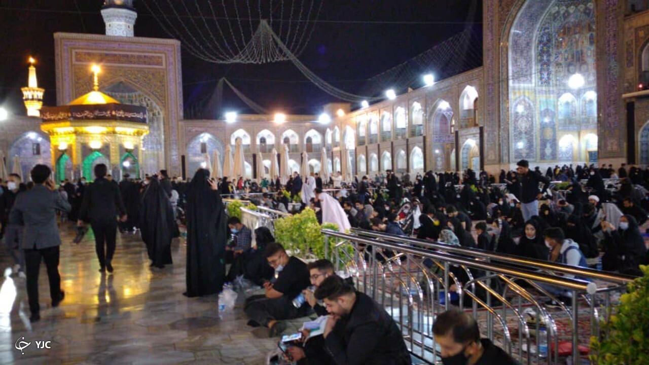 بیست و یکمین شب رمضان در حرم مطهر رضوی