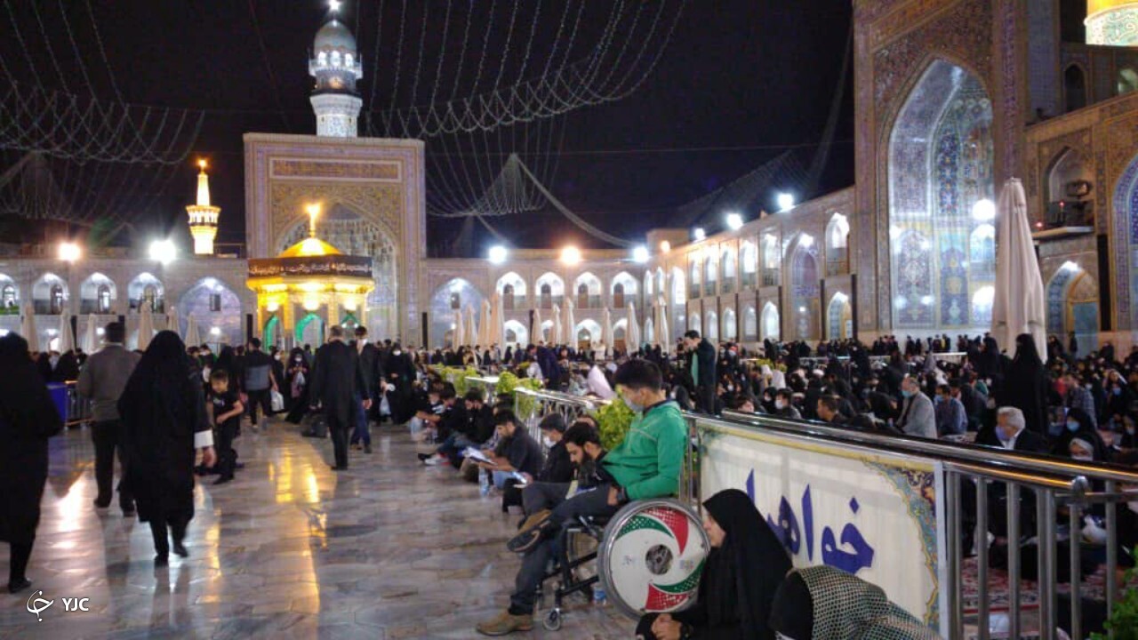 بیست و یکمین شب رمضان در حرم مطهر رضوی