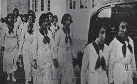 محصلان مدرسه قابلگی