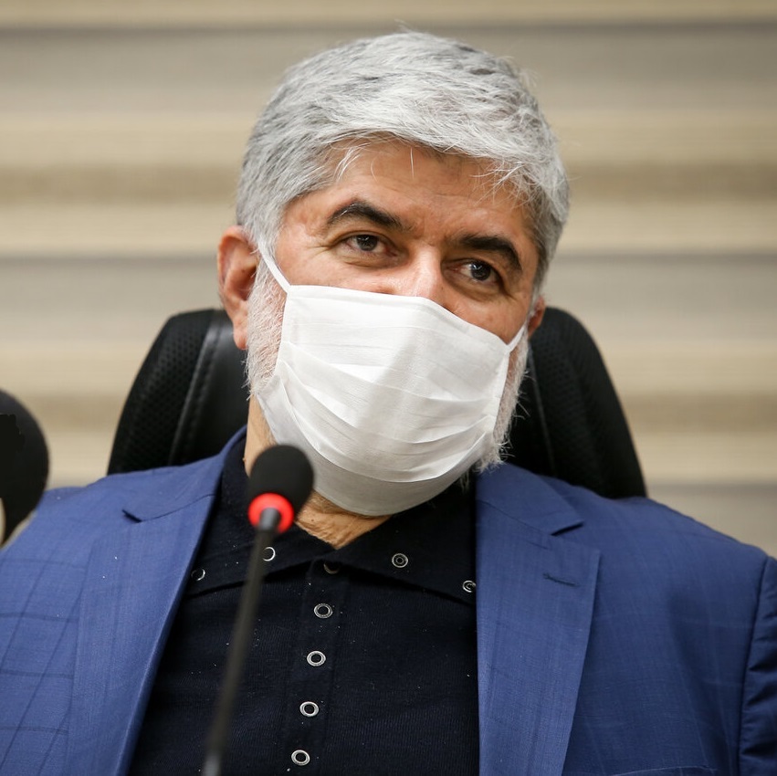 مشکل کشور دخالت سازمان‌ها و نهادها در کار یکدیگر است/ اختیارات رئیس‌جمهور کافی و قابل توجه بوده و هست