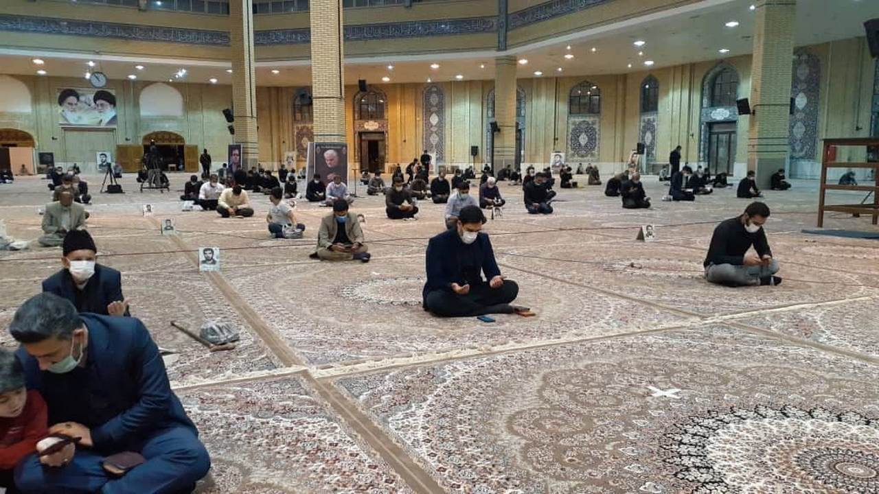 راز و نیاز ایلامیان در شب قدر + عکس