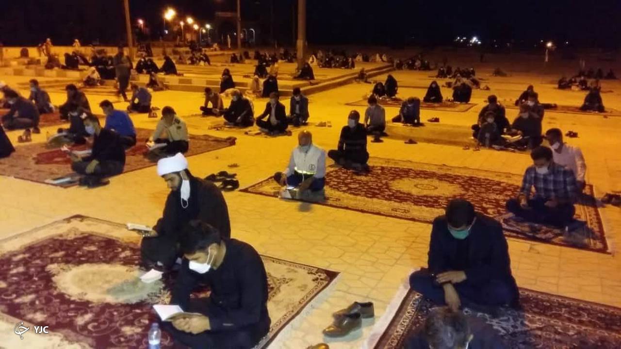 راز و نیاز ایلامیان در شب قدر + عکس