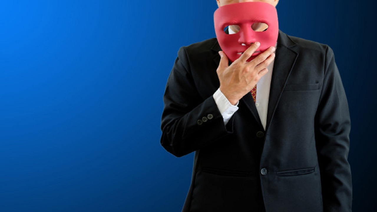 چگونه با نگاه به چهره کسی متوجه شویم که دروغ می‌گوید؟