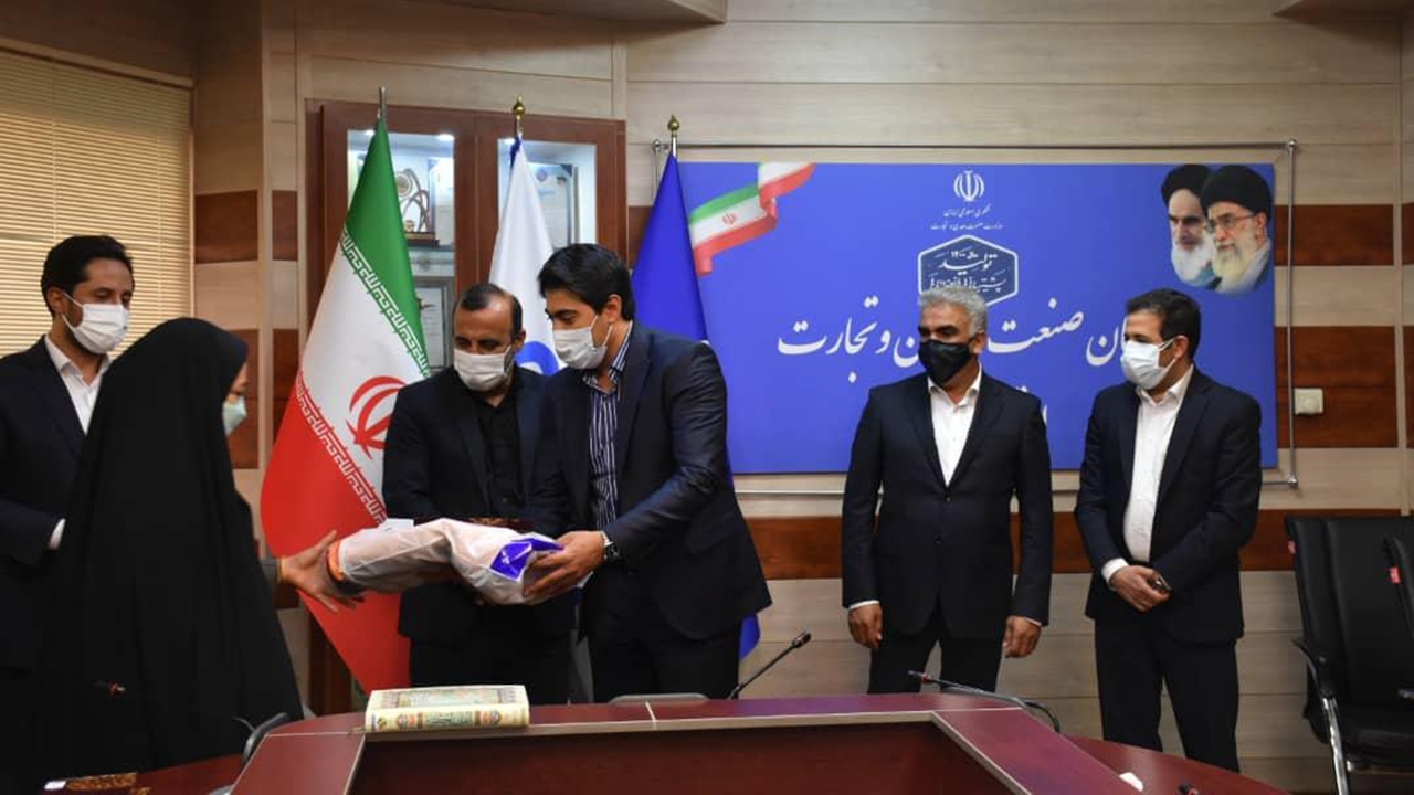حمایت گروه صنعتی فاتح صنعت کیمیا از ورزشکاران المپیکی فارس