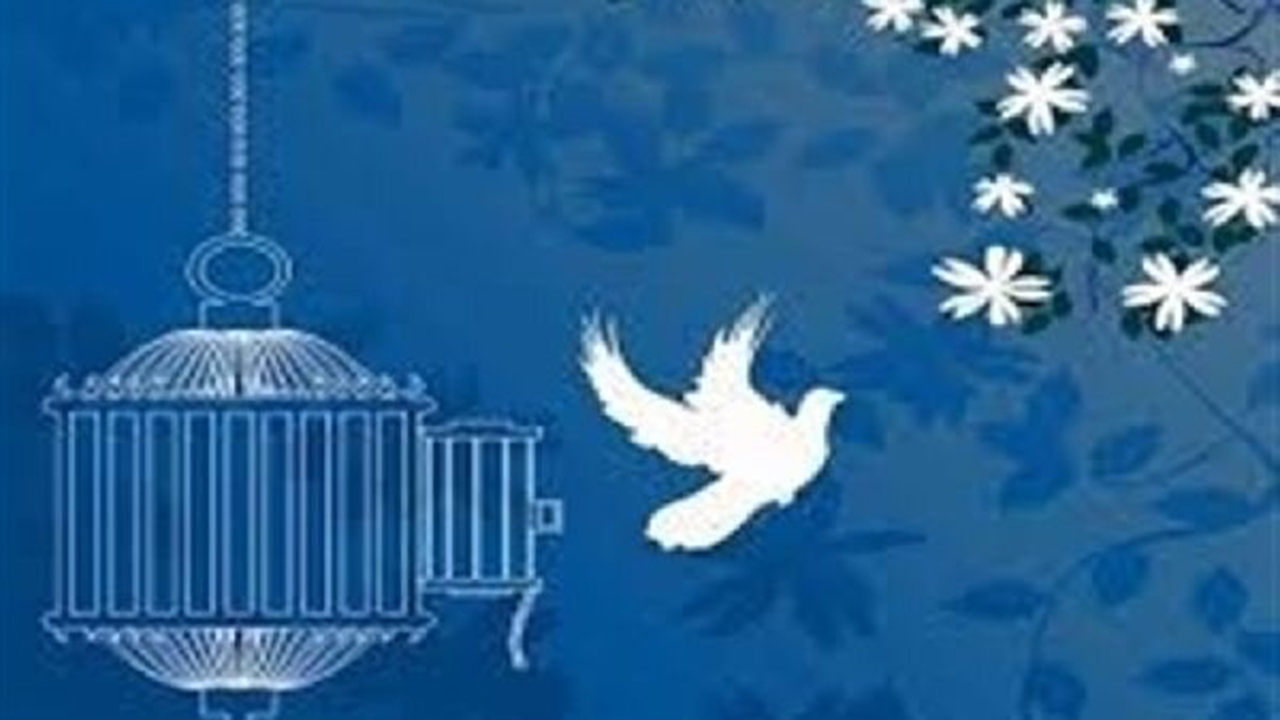 چشم‌پوشی از تاج گل برای آزادی دو زندانی در فارس