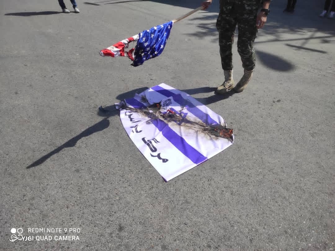 پرچم ننگین غاصبان قدس در شیراز به آتش کشیده شد