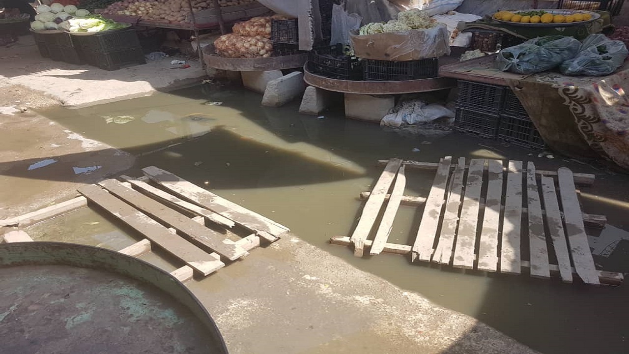 گرفتگی مسیر فاضلاب،علت بالازدگی فاضلاب در بازار خرمشهر