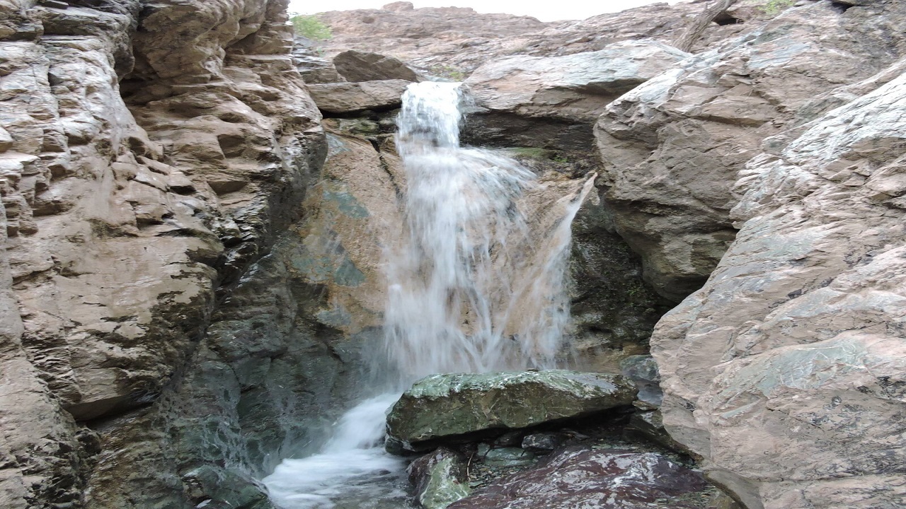 فیلمی از آبشار چشم نواز در روستای بمرود