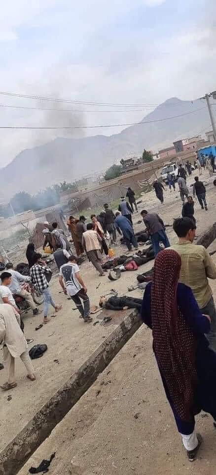 ۸۲ کشته و زخمی در انفجار افغانستان 01