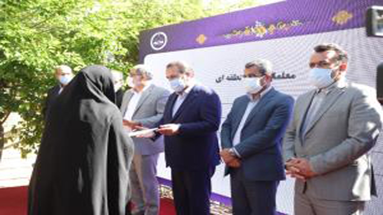 تجلیل از معلمان برتر عشایری در فارس