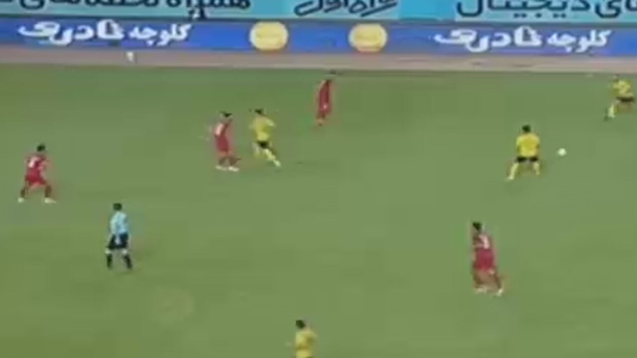 گل اول سپاهان اصفهان به پرسپولیس تهران مورخ ۱۹ اردیبهشت ۱۴۰۰ + فیلم