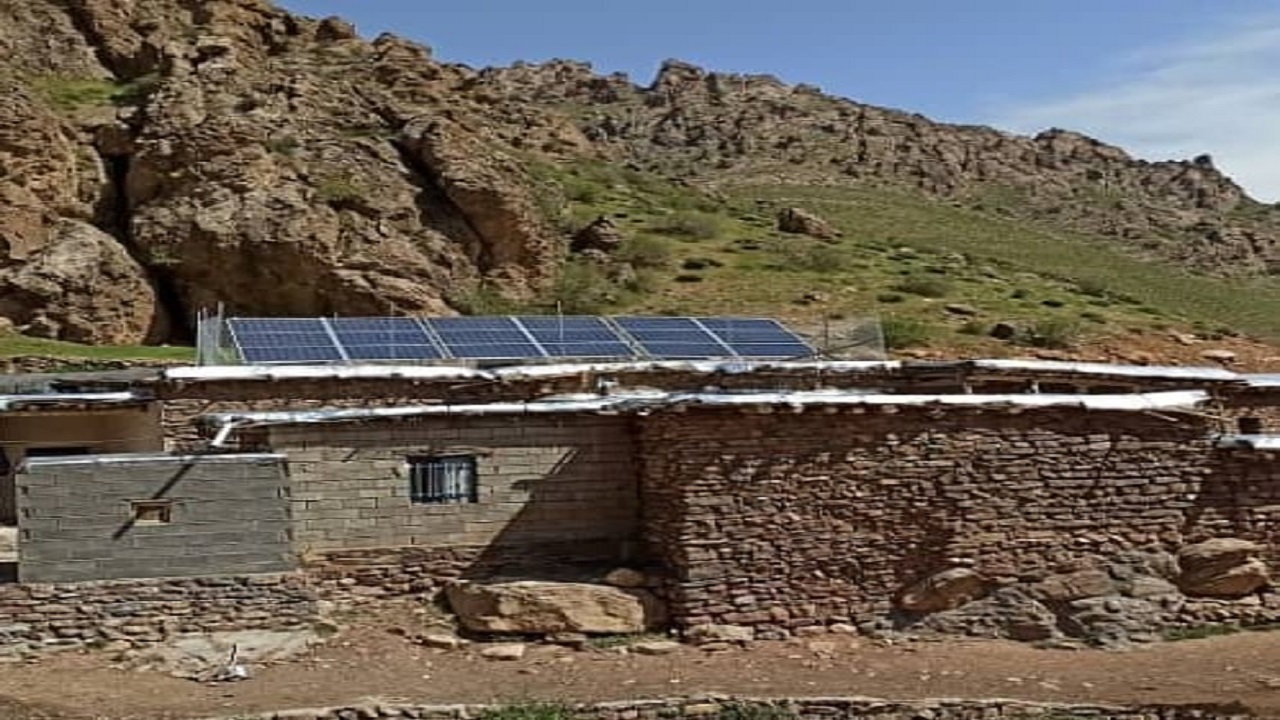 نخستین روستای آذربایجان غربی برق دار شد