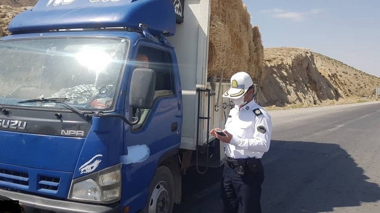 توقیف ۶ دستگاه خودروی حامل محصولات کشاورزی غیر مجاز در سیروان