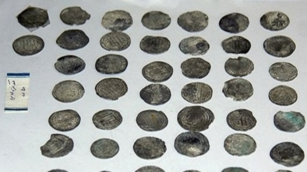 مرمت ۲۵ سکه تاریخی در زنجان 