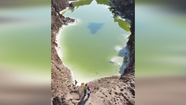 گنبدی نمکی با قدمت شصت میلیون ساله در ایران + فیلم
