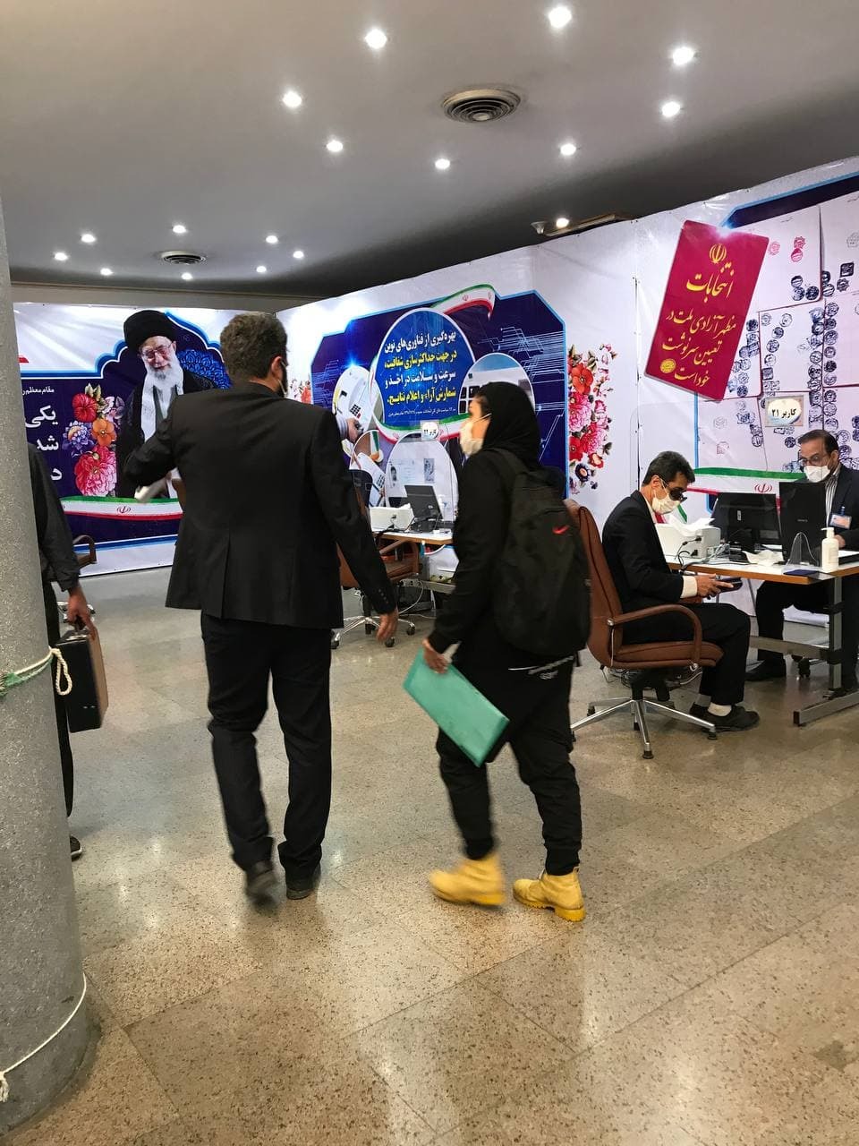 یک زن، نخستین ثبت&zwnj;نام کننده انتخابات ریاست جمهوری/ نماینده جریان سوم در صف ثبت نام/ ۶۴ برنامه امیر نامی برای انتخابات
