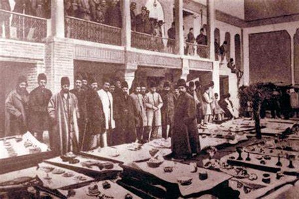 آداب نماز عید فطردر طهران قدیم/باز کردن روزه در عید فطر با خاک تُربت