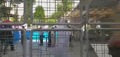 قشون&zwnj;کِشی احمدی&zwnj;نژاد به وزارت کشور/ ثبت&zwnj;نام خانوادگی عروس و داماد برای ریاست جمهوری/ ماه عسل پاستور