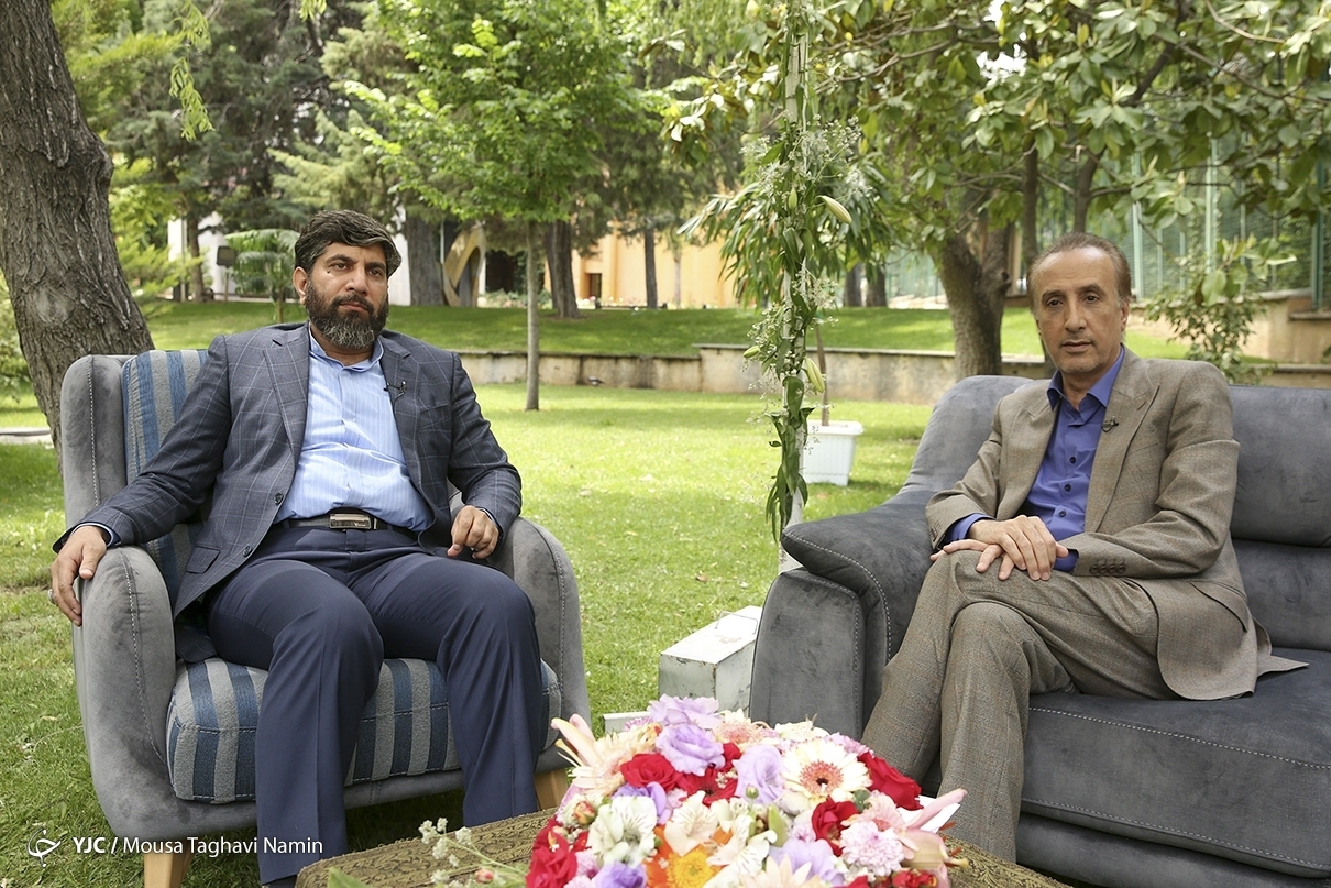 خواننده قطعه رفیق خود را پررو خطاب کرد/ قصه مردی که ۲۰۰۰ فرزند دارد+ فیلم