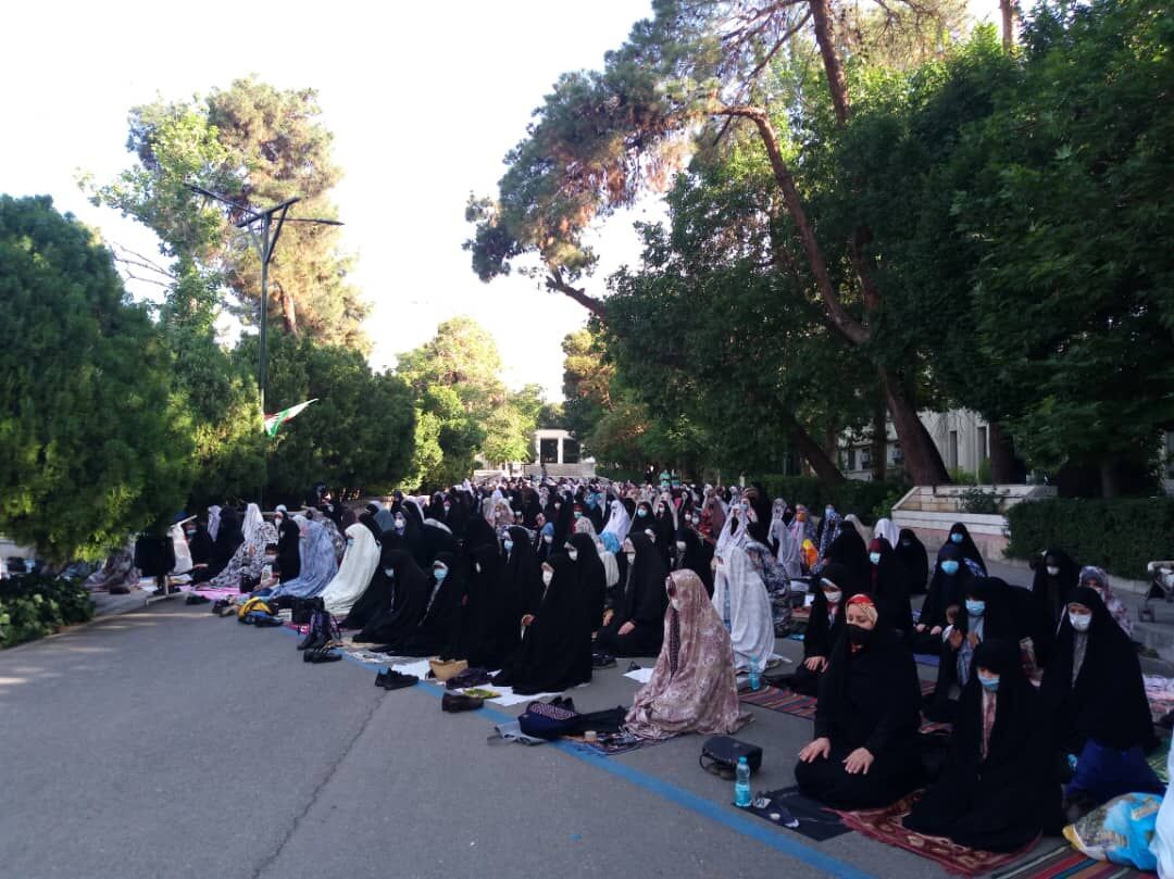 نماز عید فطر در سراسر کشور اقامه شد + فیلم و تصاویر