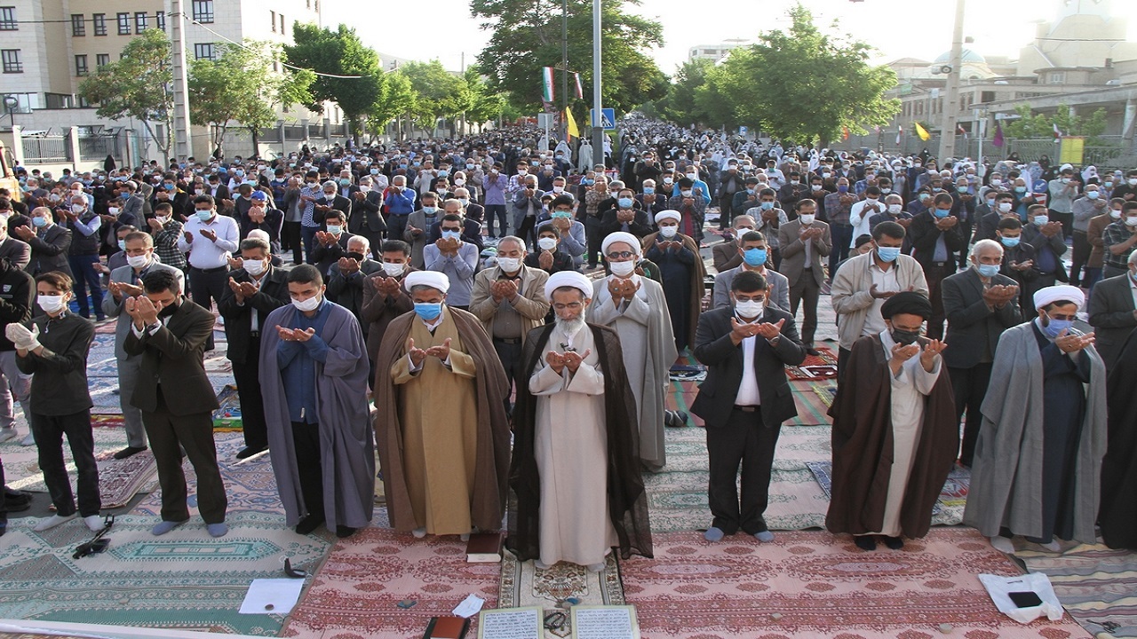 اقامه نماز عید فطر در چهارمحال و بختیاری + تصاویر