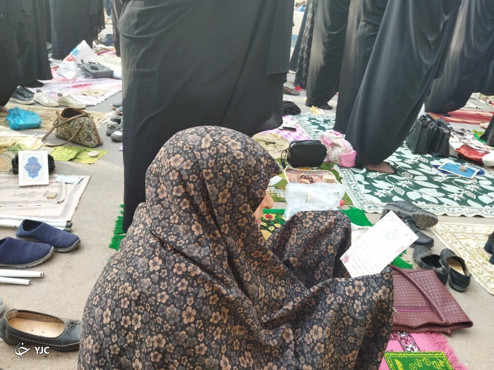 اقامه نماز عیدفطر در راور 