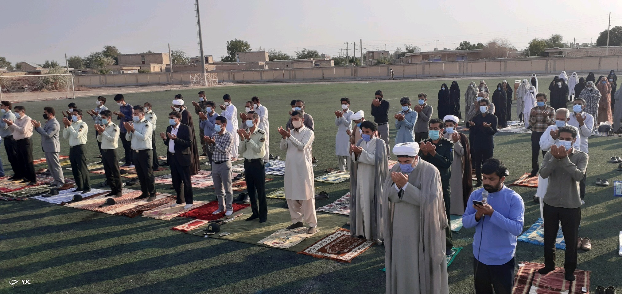 اقامه نماز عید فطر در رودبار جنوب 