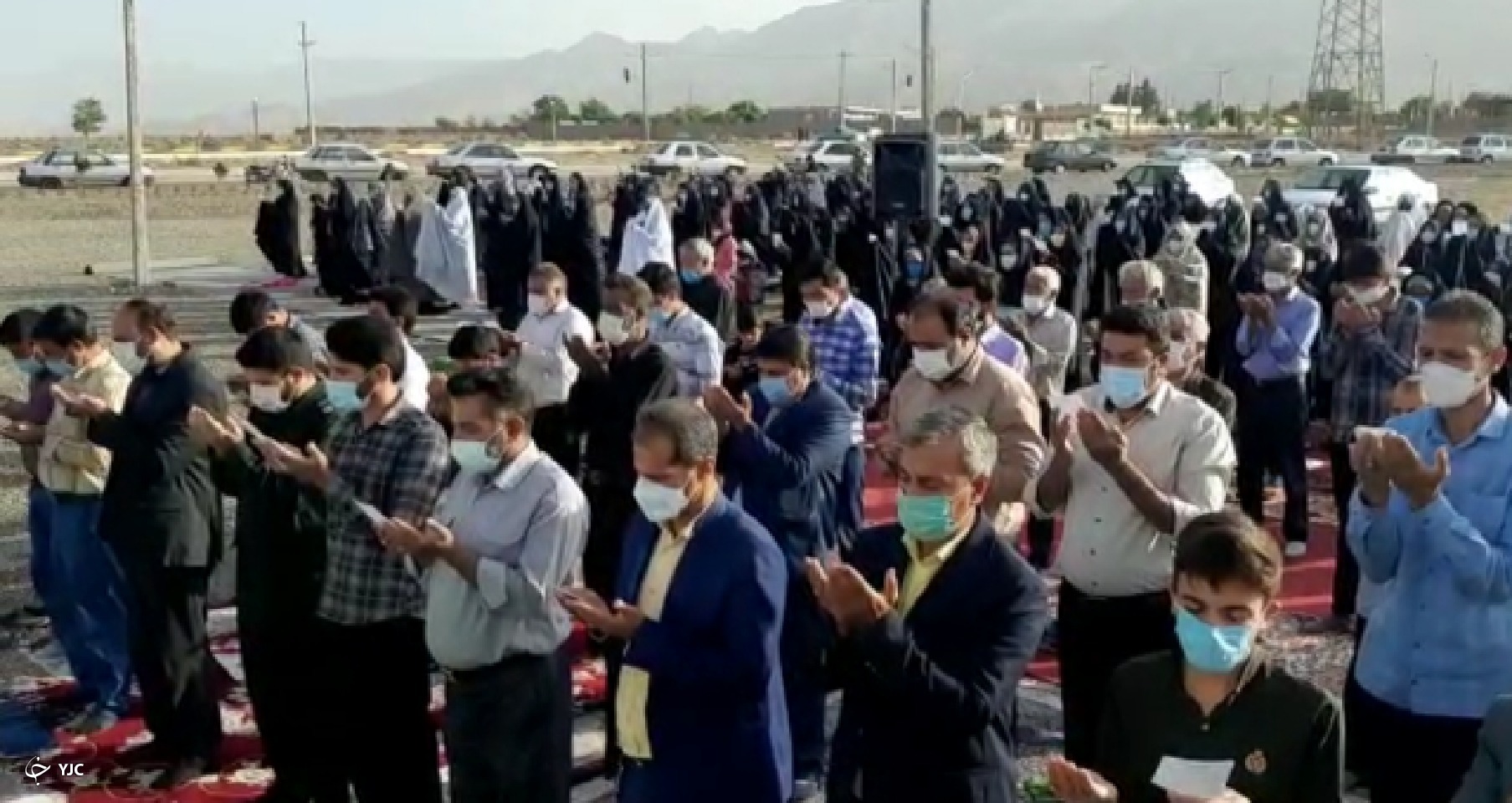 اقامه نماز عید فطر در مناطق مختلف شهرستان زرند 